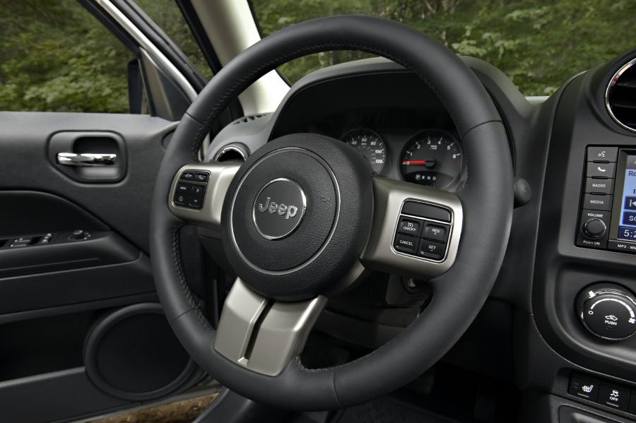  Jeep Patriot 2011 года  (фото 5 из 36)